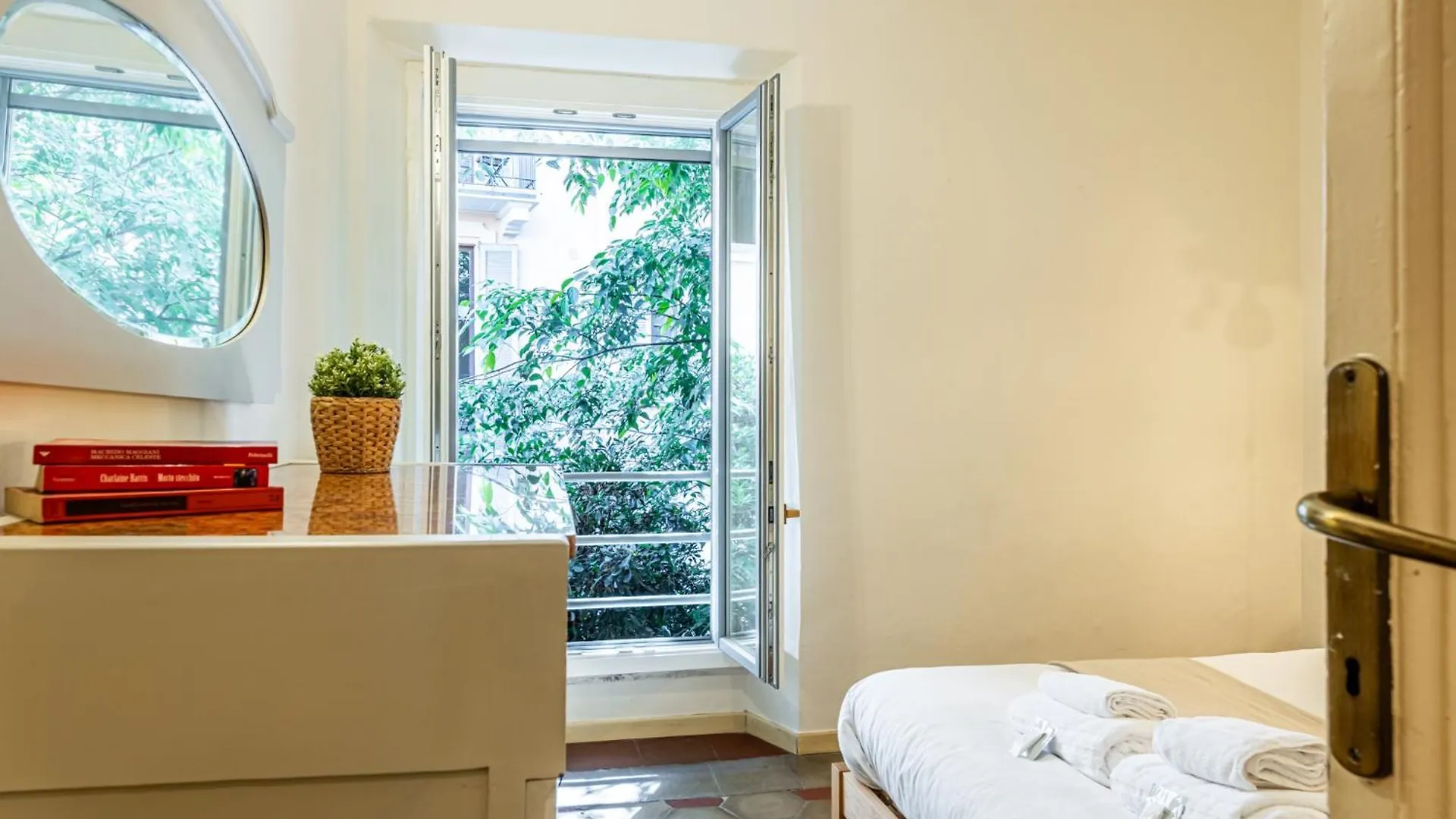 San Gottardo Apartment - Close To Navigli And Duomo Milan 0*,